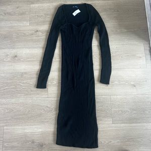 Women’s brand new GAP black body hugging dress